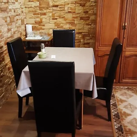 Renata Vendeghaz Πανσιόν Έγκερ